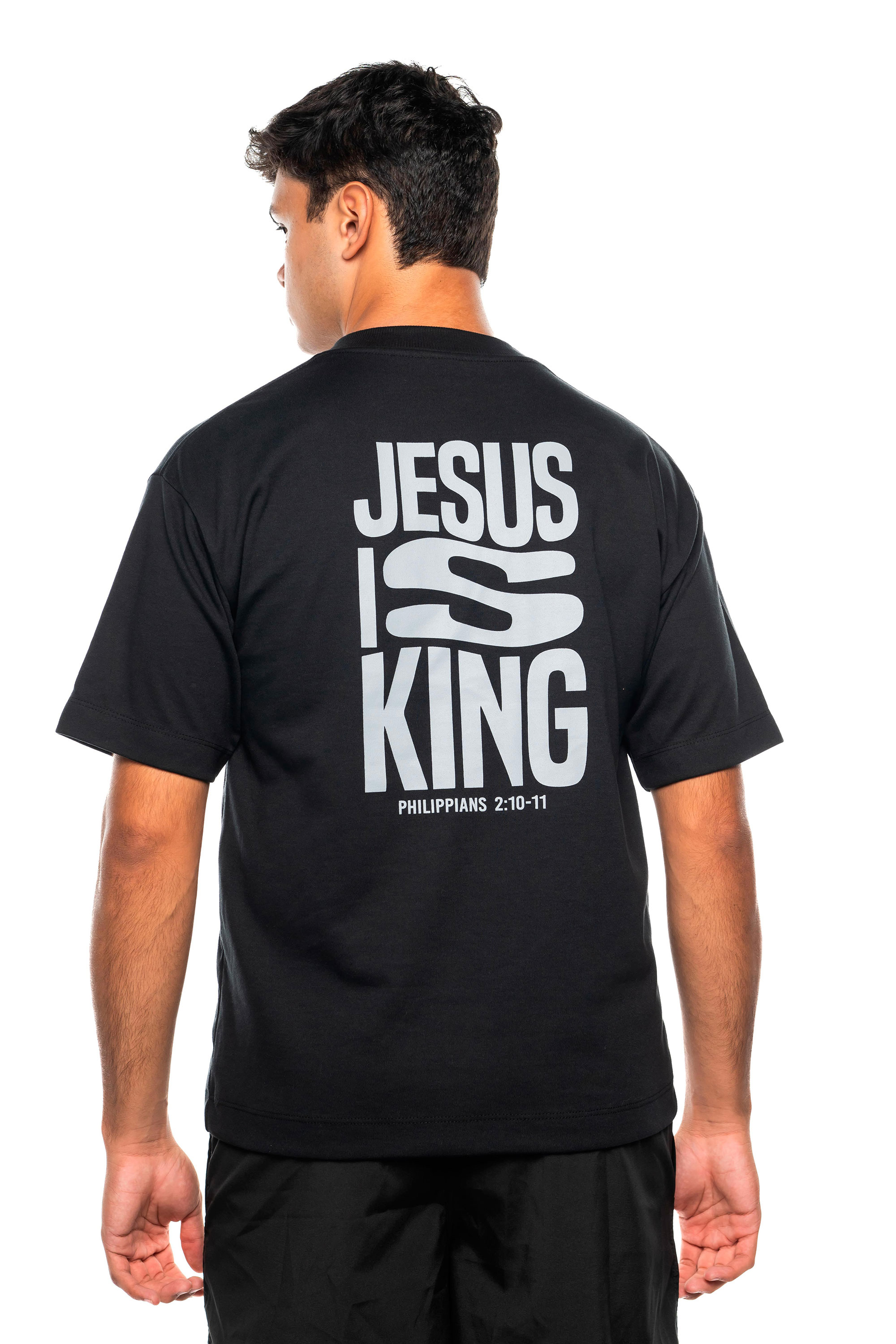 Camiseta Oversize Jesus is King em Suedine Pesado - Preto